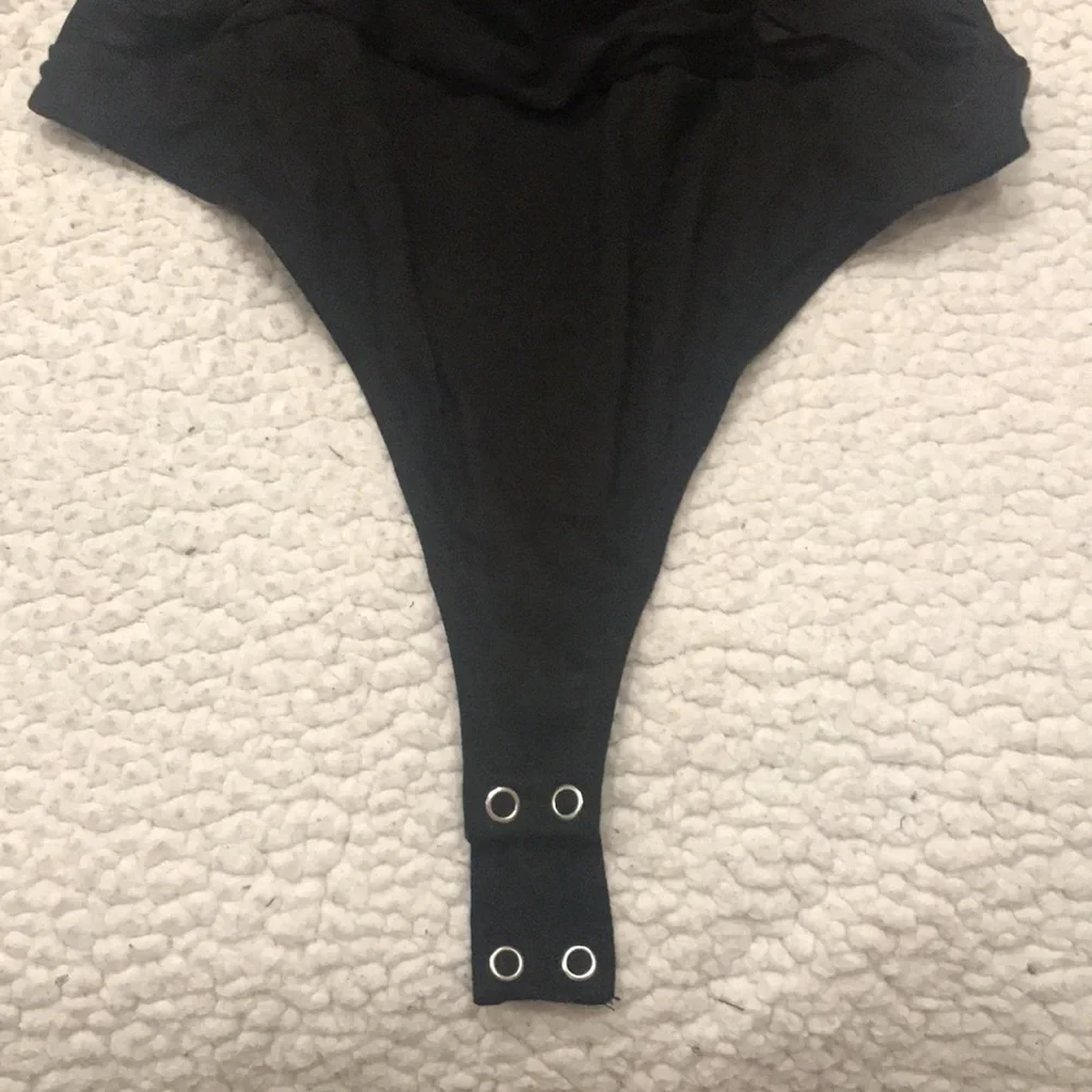 TOPS - Picture 3 of 5